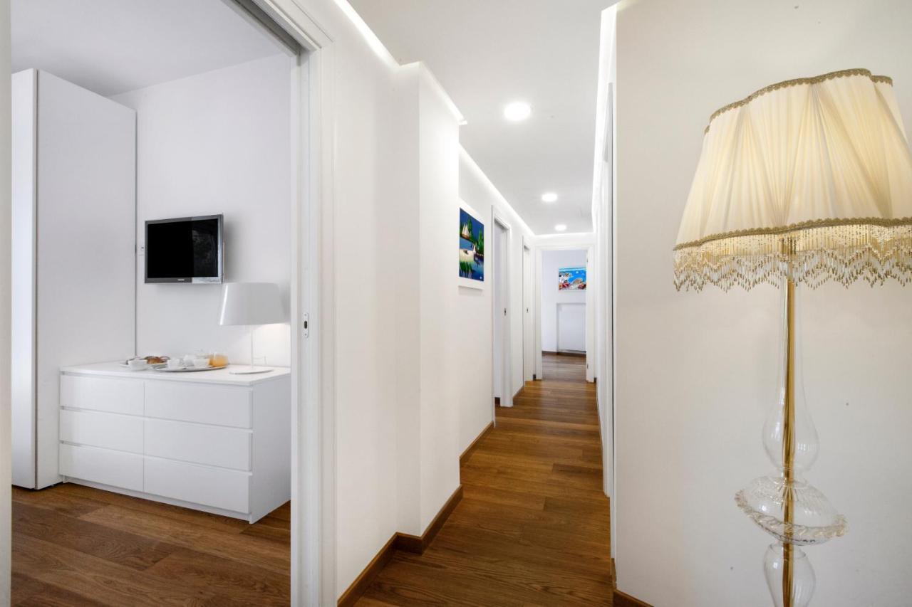 Sorrentovibes - Luxury Home Sea View & Jacuzzi In Sorrento Centre Exterior foto