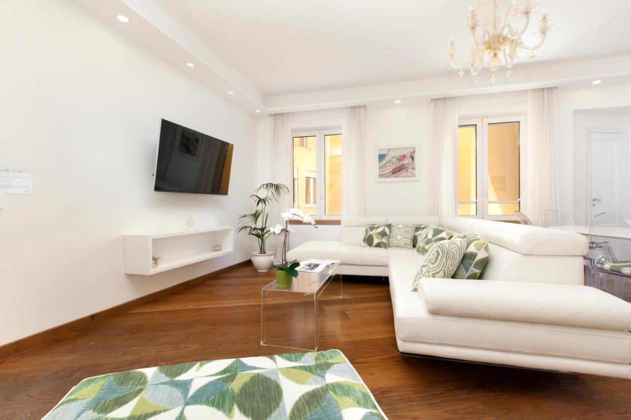 Sorrentovibes - Luxury Home Sea View & Jacuzzi In Sorrento Centre Exterior foto