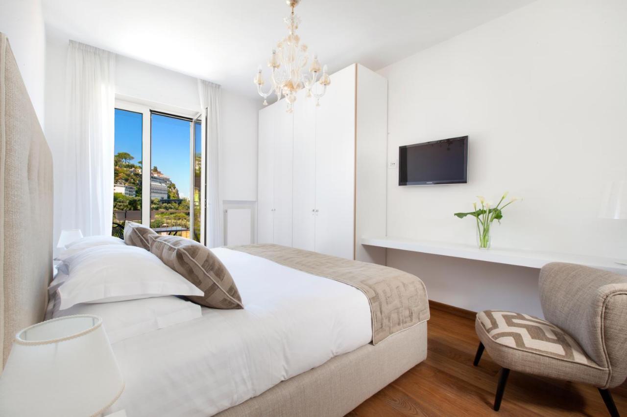Sorrentovibes - Luxury Home Sea View & Jacuzzi In Sorrento Centre Exterior foto